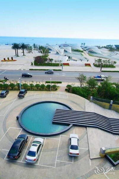 Holiday Bay Fashion Hotel