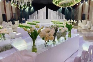Indoor wedding - LITTGIN SHANGDONG INTERNATIONAL HOTEL (Shijiazhuang)
