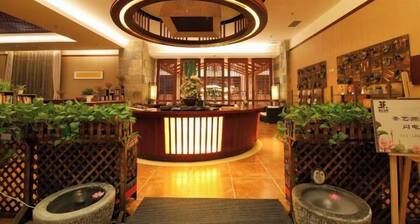 Maple Palace Hotel