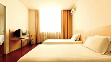 خزنة داخل الغرفة وواي فاي