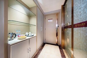 Room - New Horizon Hotel (Luoping Sports Center, Qujing) (Qujing)