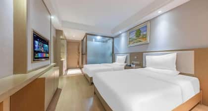 New Horizon Hotel (Luoping Sports Center, Qujing)