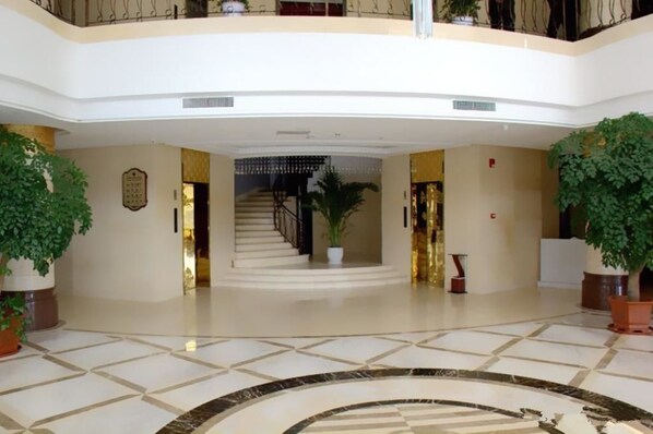 Lobby - Lianyungang Cang Wu Fenghuang Hotel (Lianyungang)