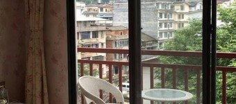 Yangshuo Spring Garden Hotel