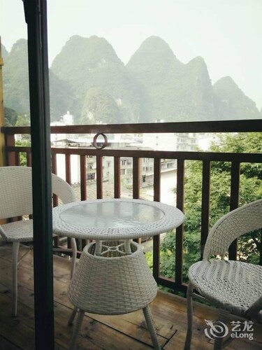 Yangshuo Spring Garden Hotel