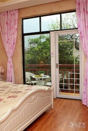 Yangshuo Spring Garden Hotel