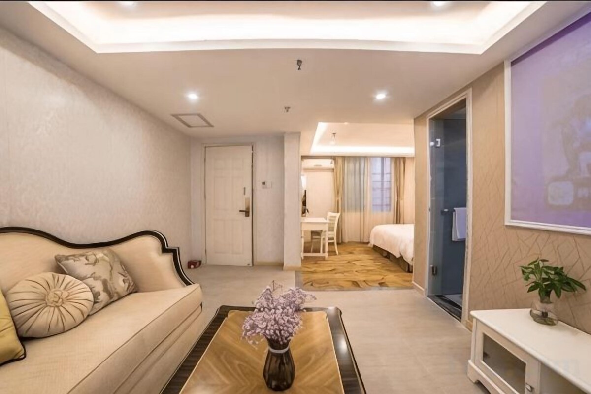 Featured Suite (Double Bed)