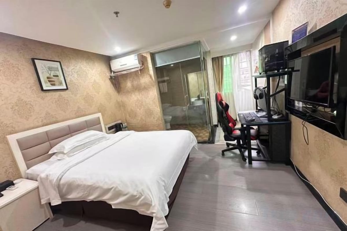 Gaming Double Bed Room