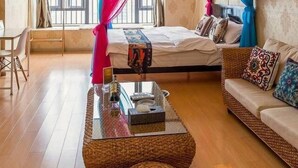 Unclassified image, 5 of 81, button - Aichao Theme Apartment (Chengdu)