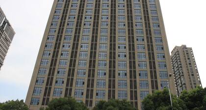 Xuan Long Apartment Hotel