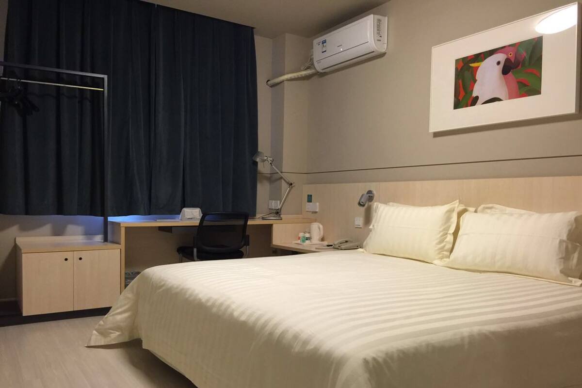 Caja de seguridad en la habitación y wifi