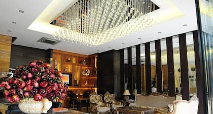 Chengdu West Care Hotel