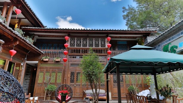 Unclassified image, 1 of 24, button - Yunlong Hotel (Lijiang)