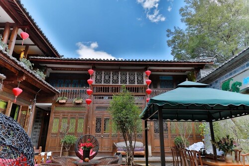 Yunlong Hotel