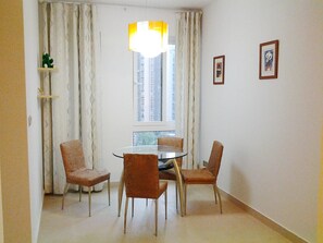 In-room dining - Xinyi Apartment (Chongqing)