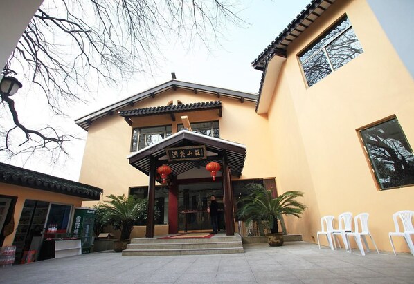 บริเวณภายนอก