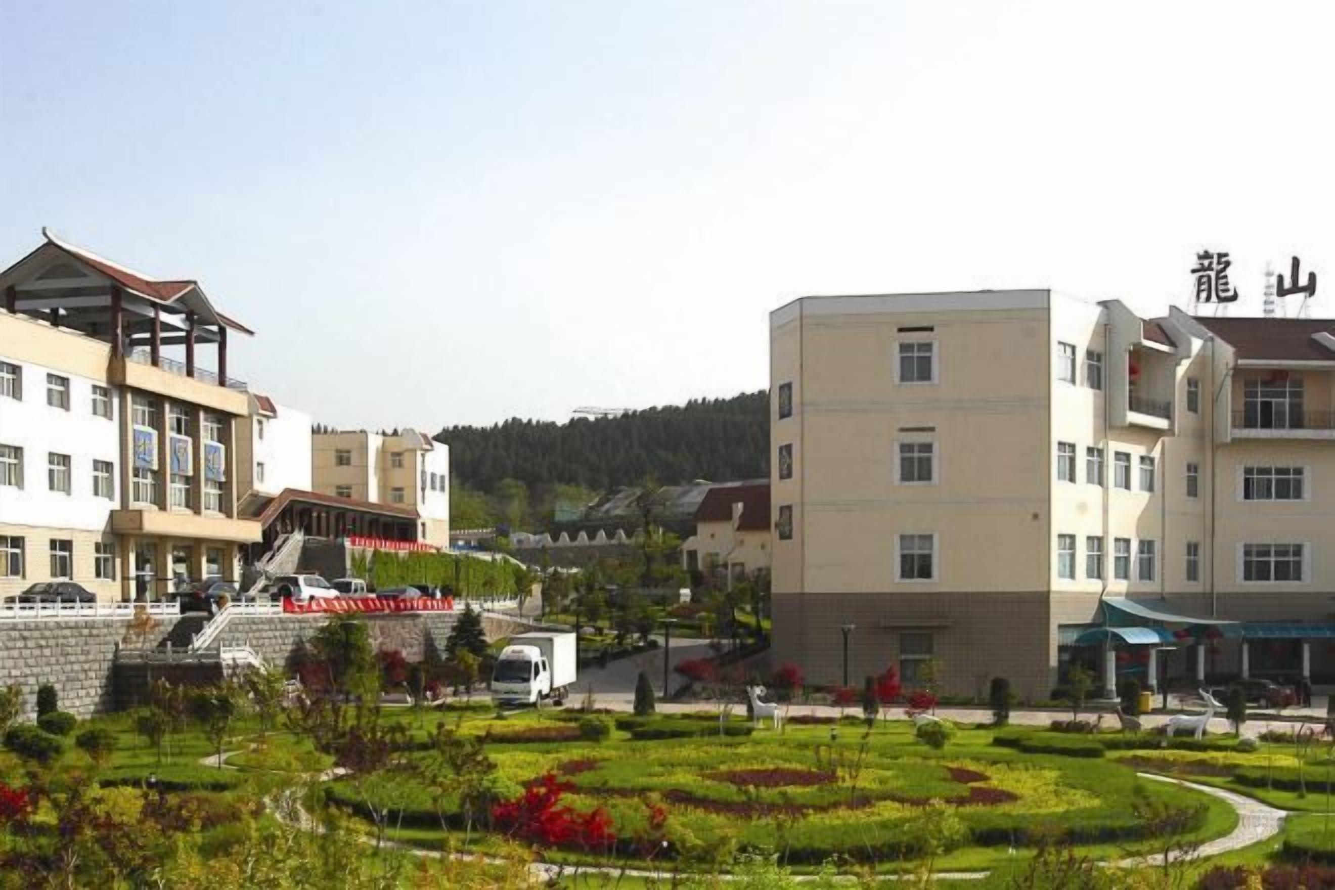 المنشأة من الخارج