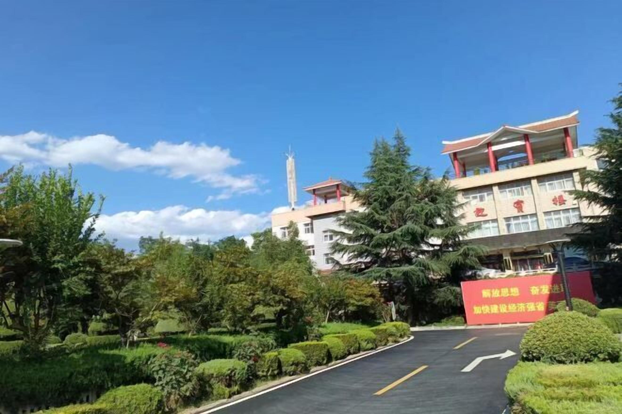 المنشأة من الخارج