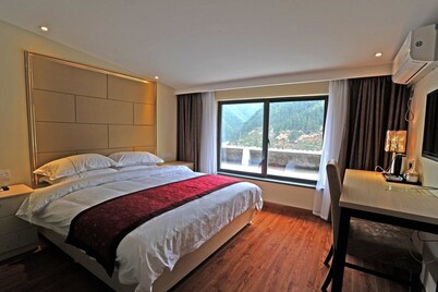 Q+ 365 Fashion Hotel