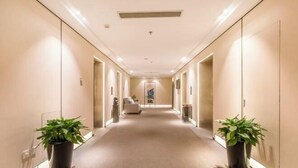 Unclassified image, 5 of 109, button - Linyuan Hotel (Beijing)