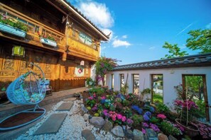 Garden - THREE WELLS INN (Lijiang)
