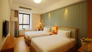 Superior Twin Room | Desk, blackout drapes, free WiFi