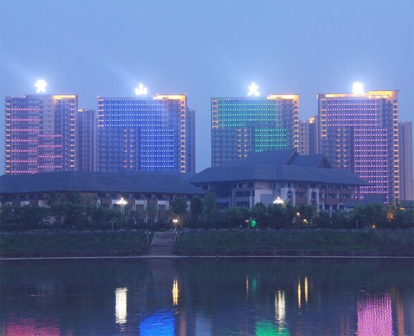 Front of property - Huanshan Daguan Resort Apartment (Huangshan)