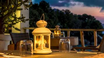 2 Restaurants, Frühstück, Mittagessen, Abendessen, mediterrane Küche