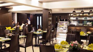 Daily buffet breakfast for a fee