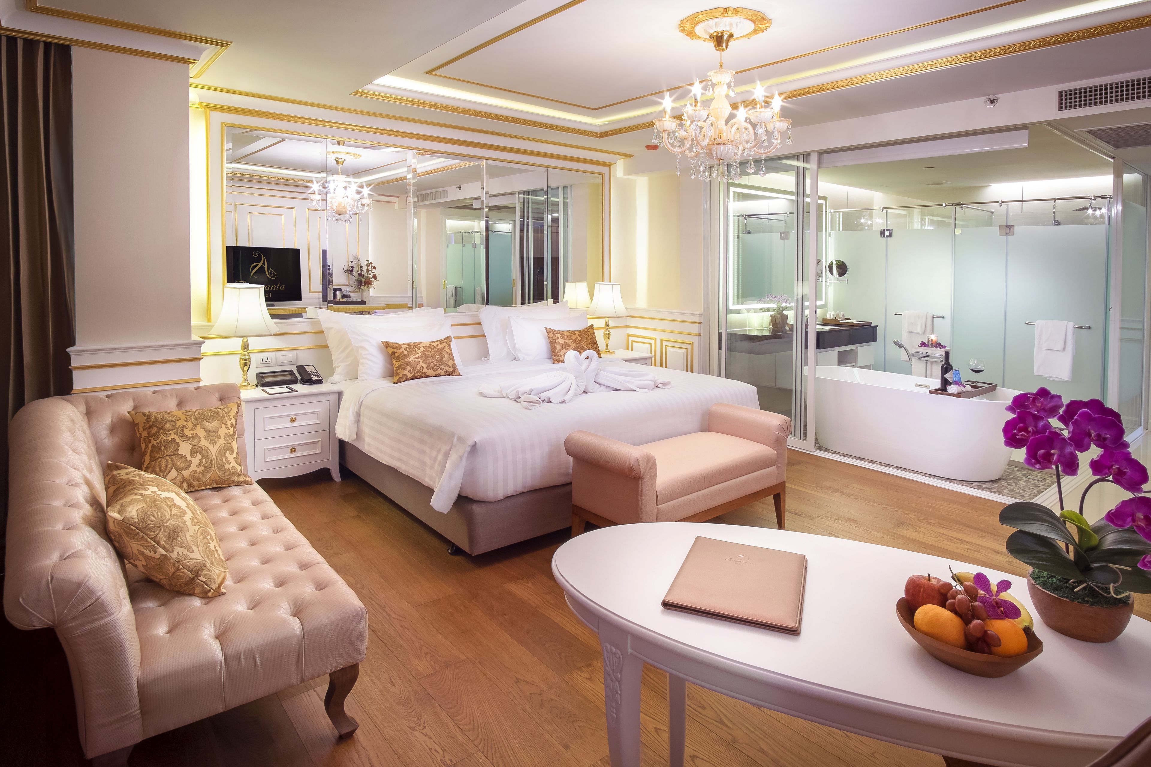 deluxe room | 1 bedroom, egyptian cotton sheets, premium bedding, in-room safe