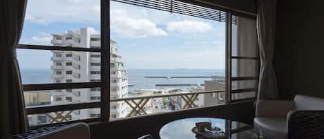 Japanese Style Room with Ocean View, Smoking/Non smoking | Living area | Flat-screen TV