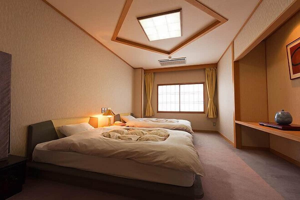 In-room safe, free WiFi