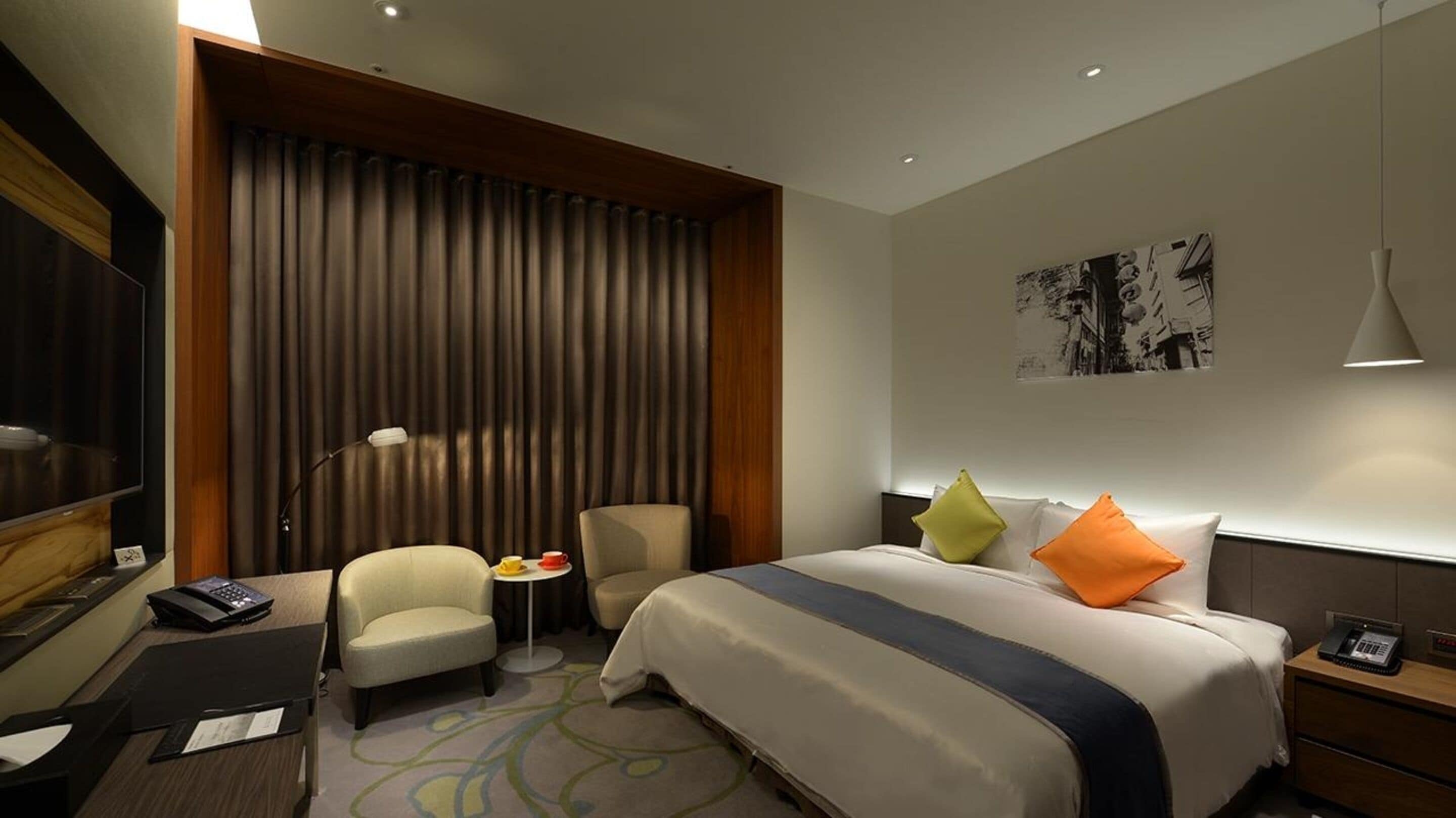 1 bedroom, premium bedding, down duvets, in-room safe