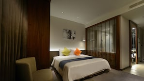 Roupas de cama premium, edredons de pluma, cofres nos quartos