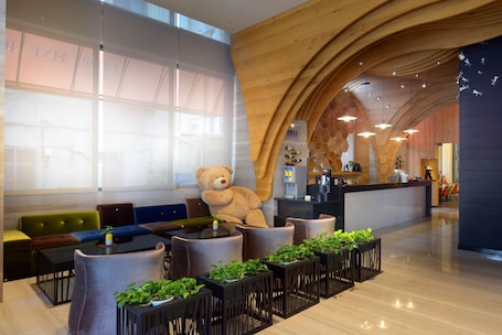 Bar (on property). Golden Tulip Glory Fine Hotel