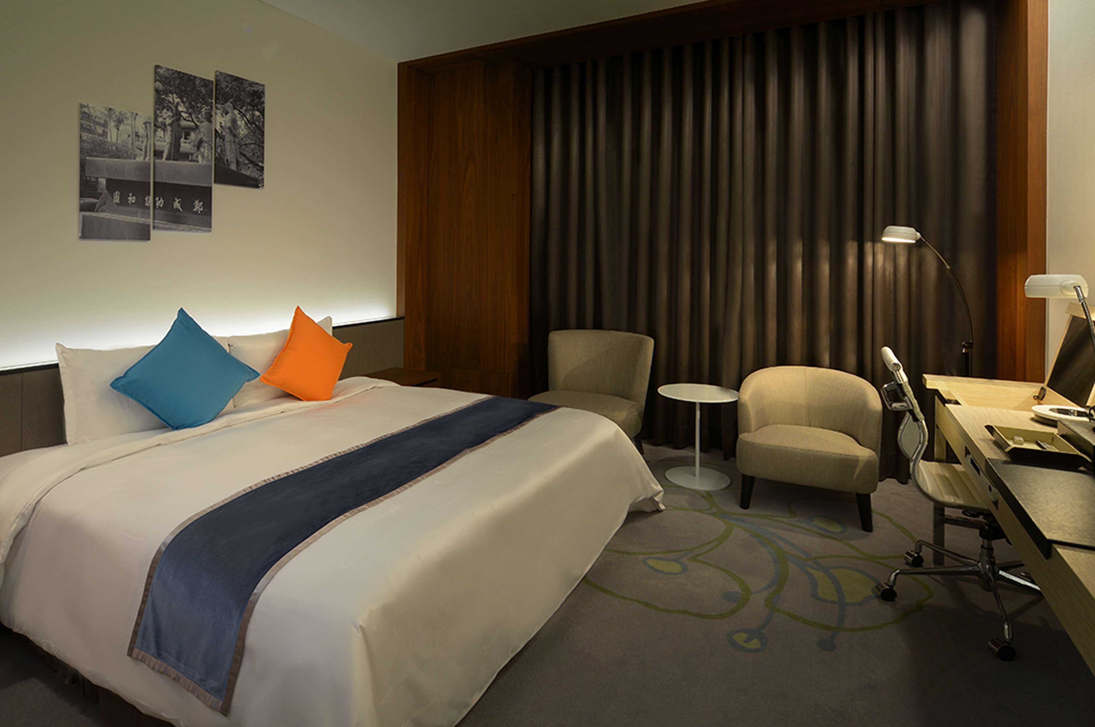 deluxe double room(no extra bed;accept 1 child each room:0-5y stay free;6-11y ntd700 at front desk) | 1 bedroom, premium bedding, down duvets, in-room safe