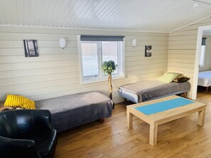 Cottage, 2 Bedrooms | Living area