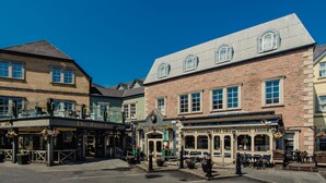 Terrace/patio - Carnegie Court Hotel (Swords)