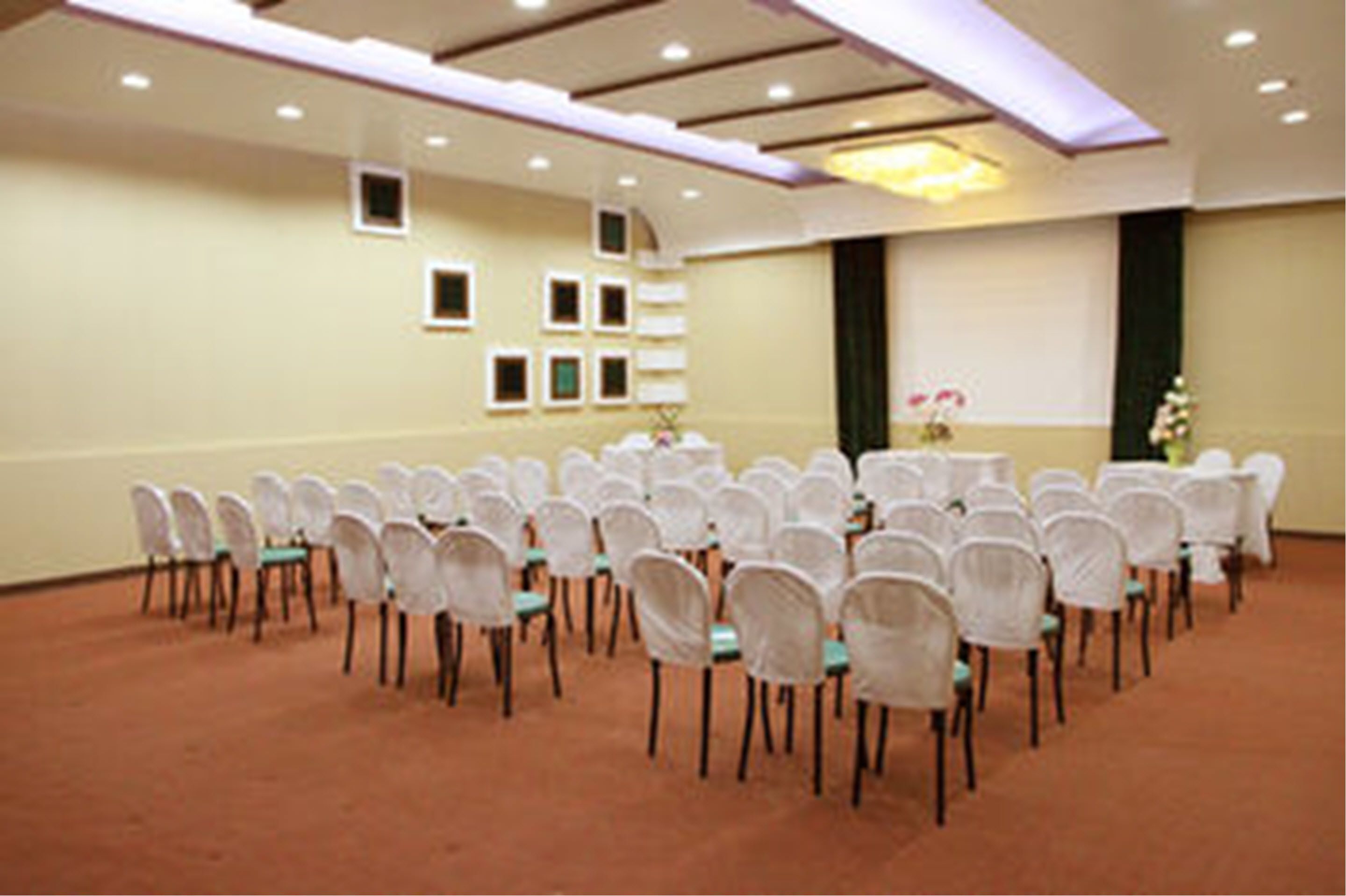 Photo - Visiting Card Hotel & Resort