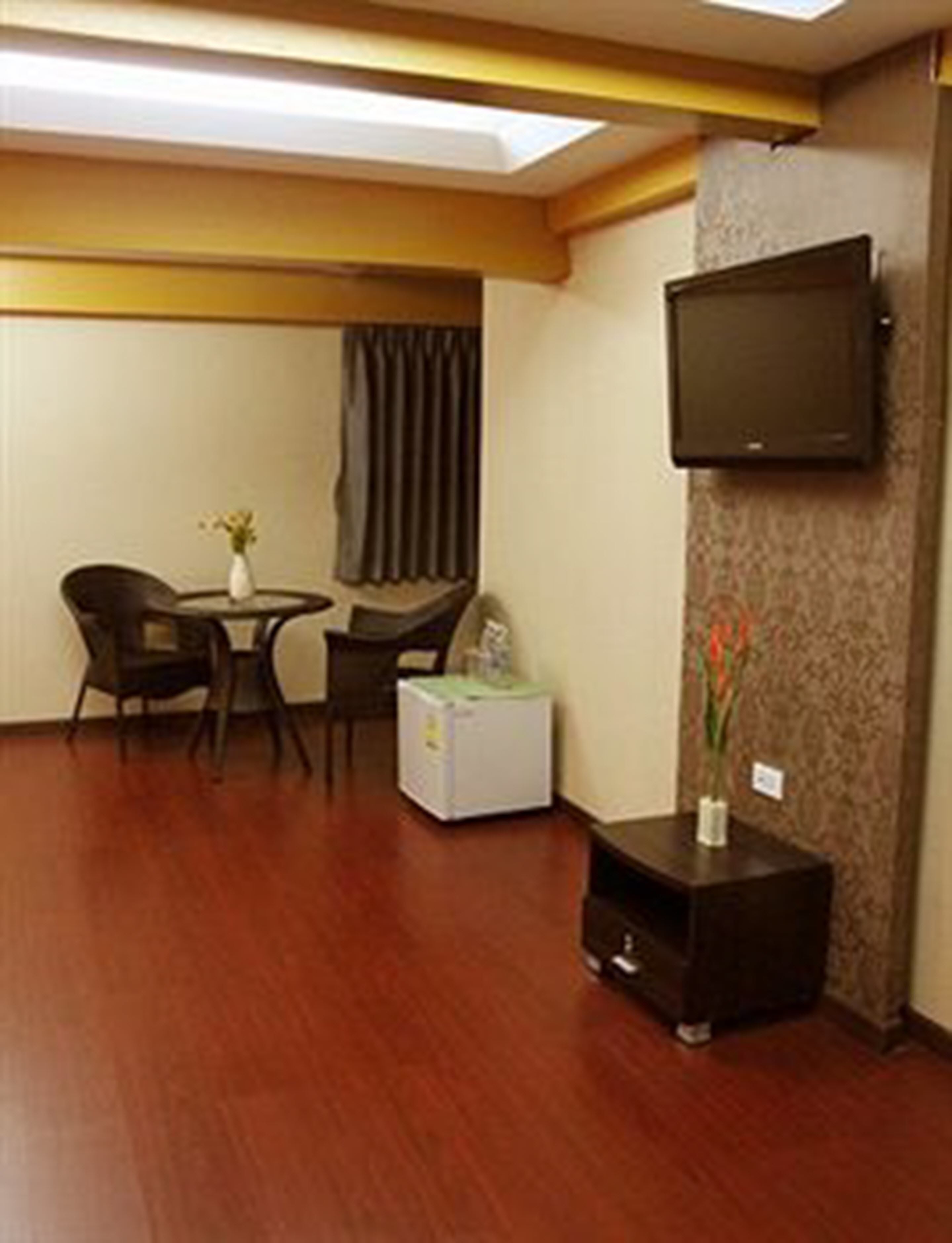 Photo - Visiting Card Hotel & Resort