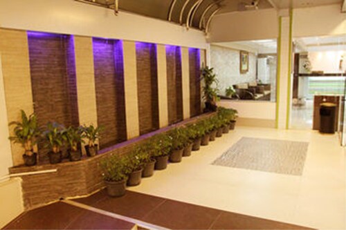 Visiting Card Hotel & Resort