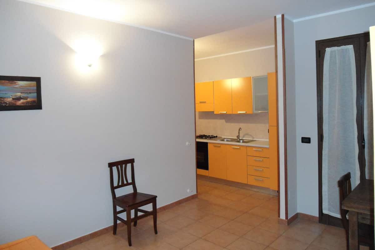 apartment, 1 bedroom | private kitchen | mini-fridge
