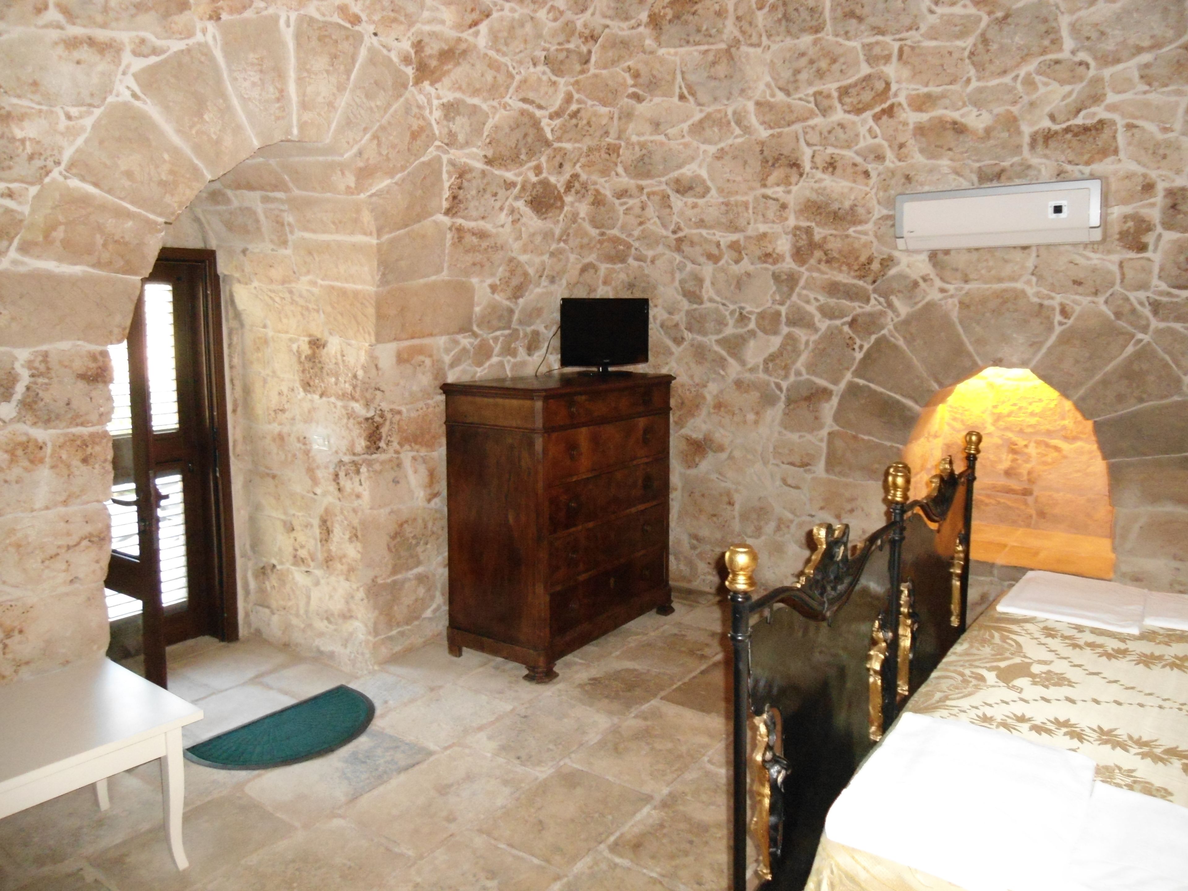 suite | 1 bedroom, pillow-top beds, desk, iron/ironing board