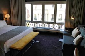 Deluxe Room | 1 bedroom, Egyptian cotton sheets, premium bedding, minibar