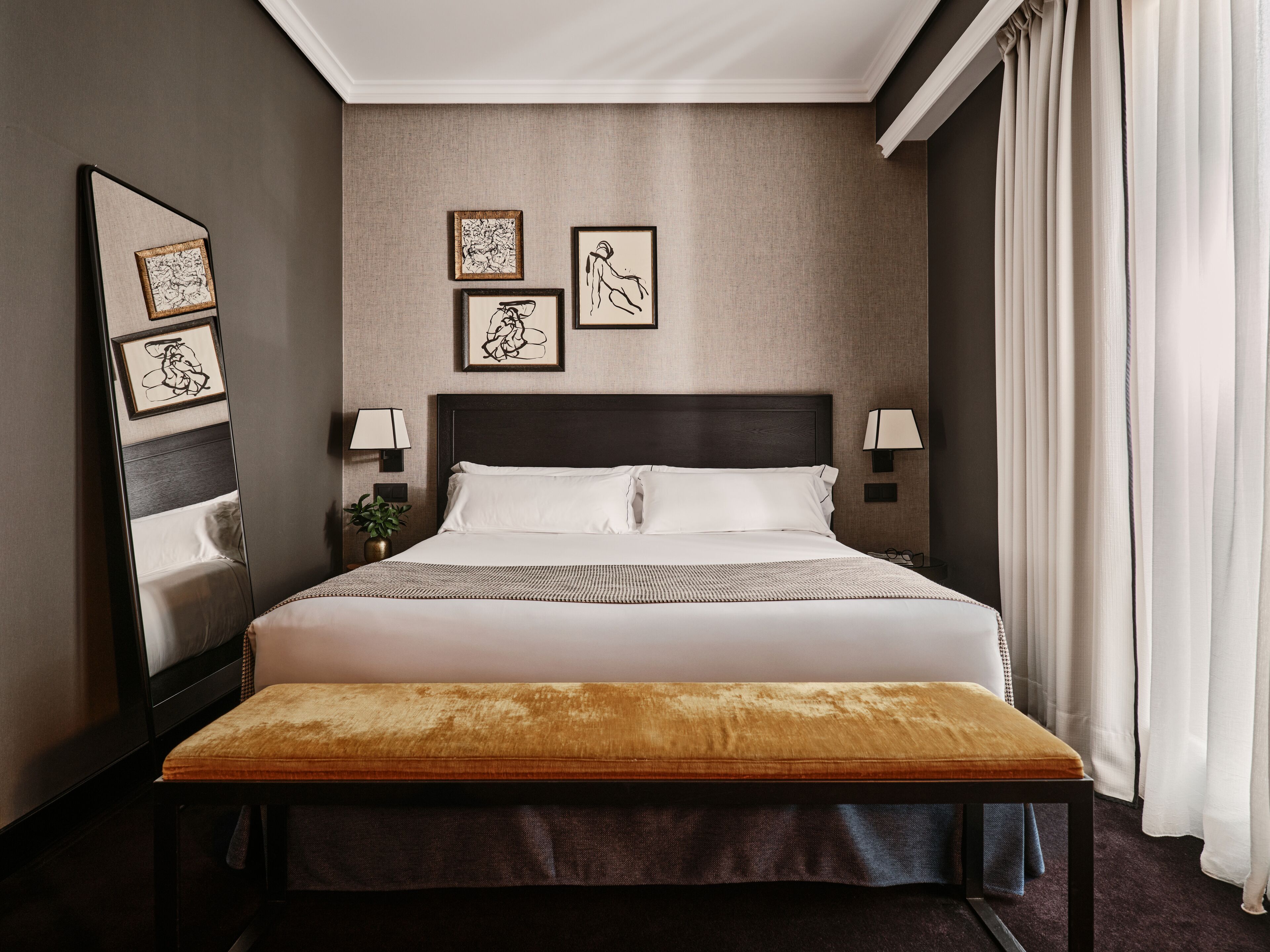Classic Room | Egyptian cotton sheets, premium bedding, minibar, in-room safe
