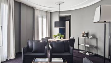 Suite | Egyptian cotton sheets, premium bedding, minibar, in-room safe