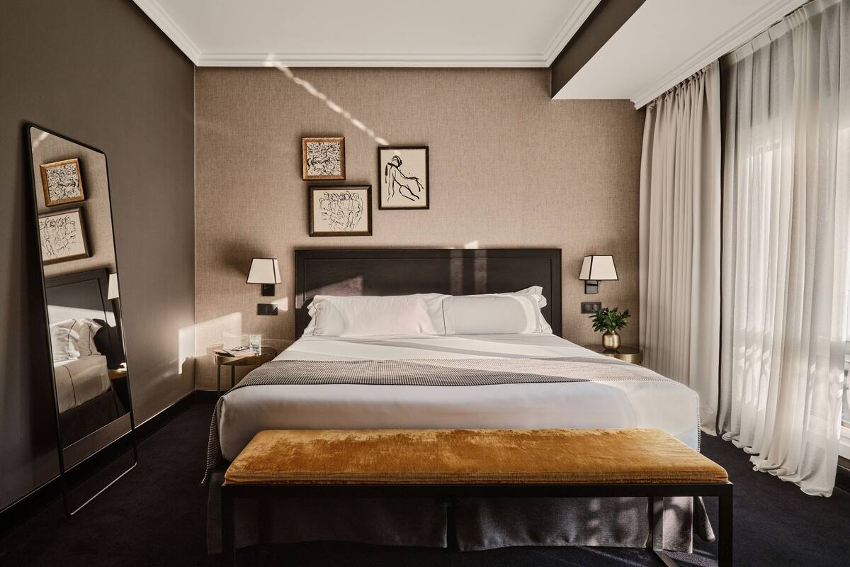 Grand Room, City View | Egyptian cotton sheets, premium bedding, minibar, in-room safe