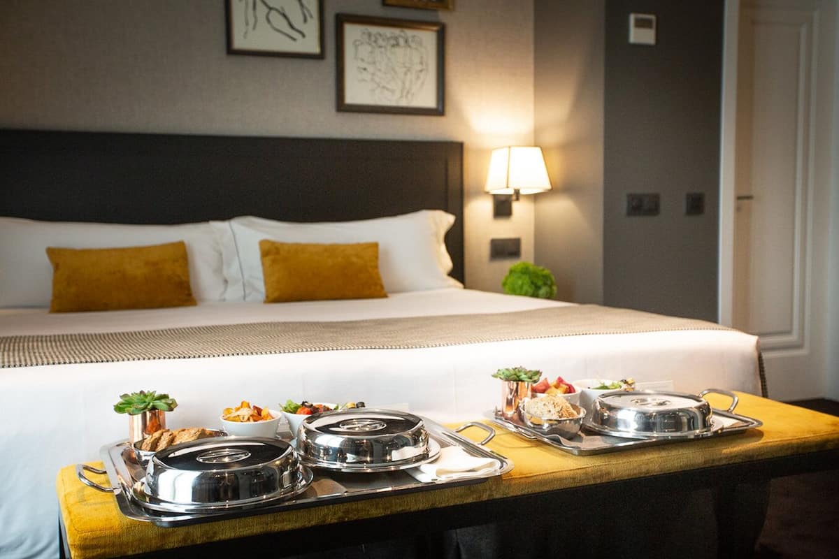 Superior Double Room | 1 bedroom, Egyptian cotton sheets, premium bedding, minibar