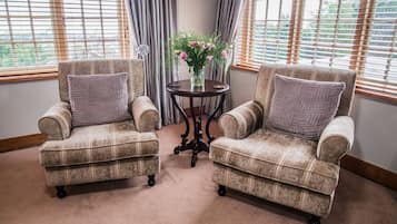 Superior Room | 1 bedroom, premium bedding, minibar, in-room safe