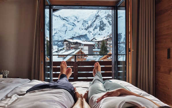 Signature Suite (Various Bedtypes) | 1 bedroom, premium bedding, free minibar items, in-room safe - The Capra Saas-Fee (Saas-Fee)